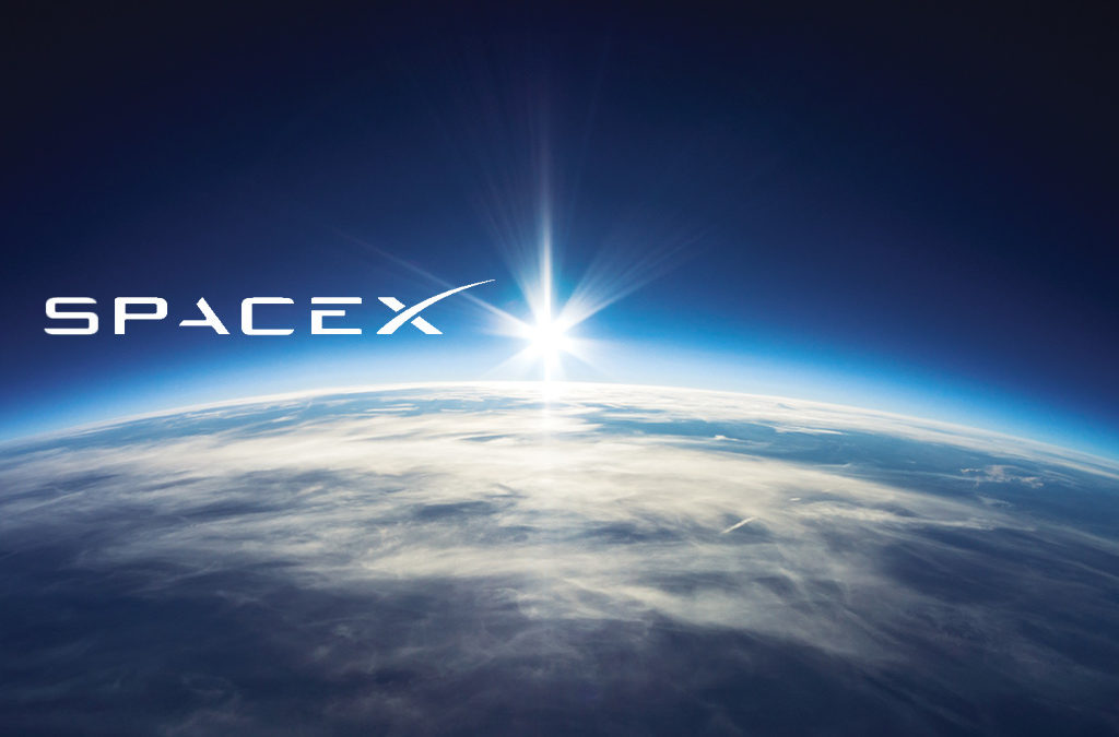 SpaceX Gets Contract for First Manned Space Flight